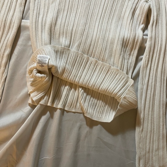 Time and Tru Off-White Ribbed Sweater - Picture 7 of 8